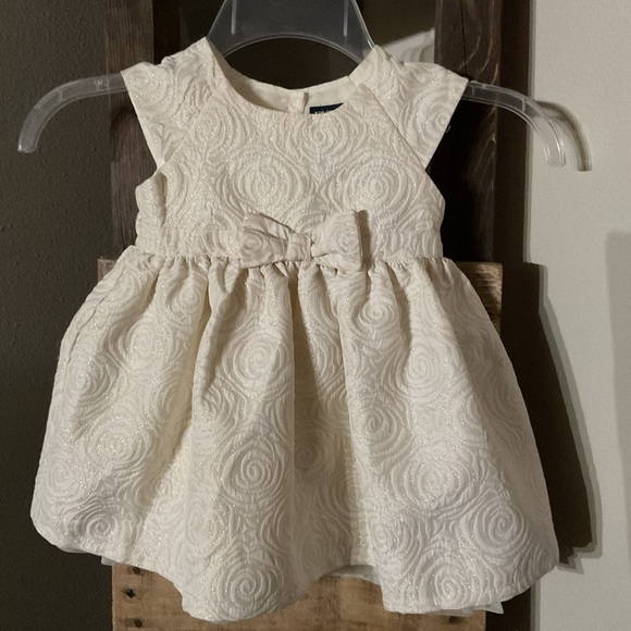 The Children's Place Other - The Children’s Place Elegant Cream Baby Dress with Bow size 12 -18 months